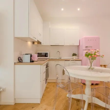 Easytopstay - Elegant Nest In Apartmán
