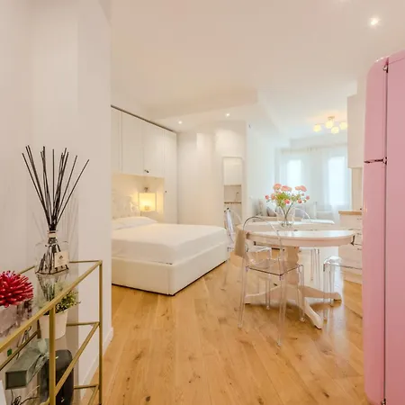 Easytopstay - Elegant Nest In Apartament Mediolan